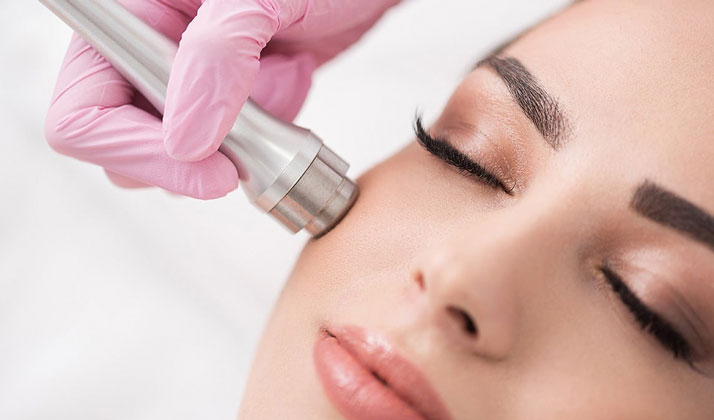 پاکسازی پوست با میکرودرم